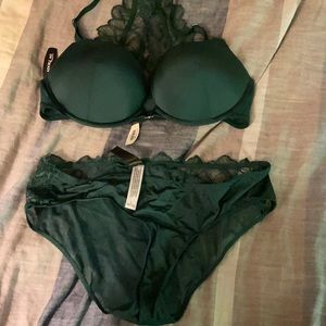 Green adore me matching Bra and Underwear